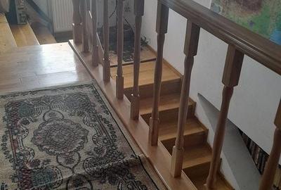 Casă cu 3 camere în Roșu