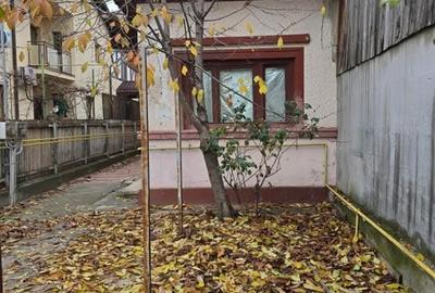 Casă cu 4 camere cu Teren 177 Mp în Mihai Bravu - 2
