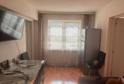 Apartament cu 2 camere nedecomandat în Găvănel