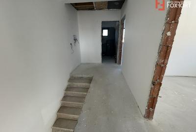 Duplex cu 5 camere decomandat cu Teren 300 Mp în Moșnița Nouă - 8