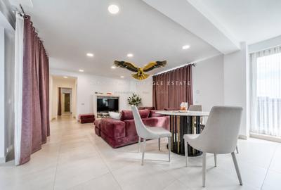 Apartament cu 3 camere semidecomandat, mobilat în Dâmbul Rotund