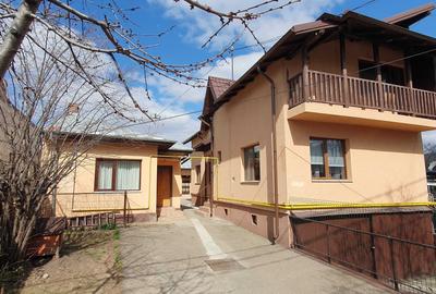 Casă cu 4 camere în Mărășești - 2