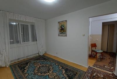 Apartament cu 4 camere semidecomandat în Micro 39 - 1
