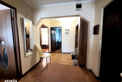 Apartament cu 3 camere decomandat în Micro 17 - 6