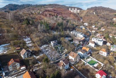 Teren de 3731 mp, în Schei