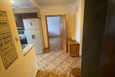 Apartament cu 4 camere decomandat în Ozana
