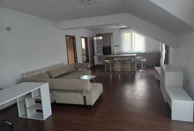 Apartament cu 2 camere decomandat în Spitalul Județean