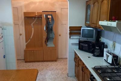 Apartament cu 3 camere decomandat în Central - 1