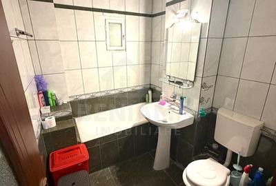 Apartament cu 3 camere decomandat în Craiovița Nouă - 6