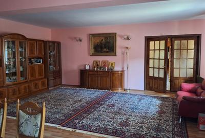 Casă individuală cu 9 camere cu Teren 2665 Mp în Central - 13