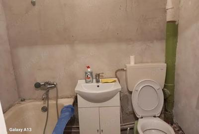 Apartament cu 2 camere semidecomandat în Micro 14