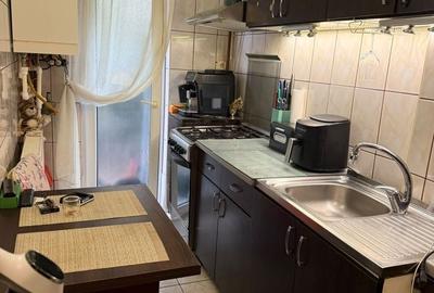 Apartament cu 2 camere semidecomandat în Obor