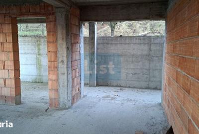 Casă cu 5 camere cu Teren 630 Mp în Apahida