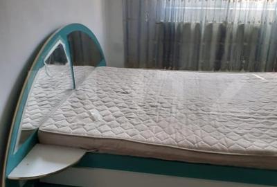 Apartament cu 2 camere decomandat, mobilat în Tractorul