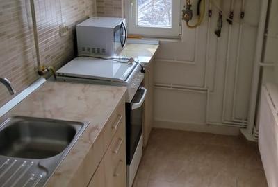 Apartament cu 2 camere semidecomandat în Gara de Nord