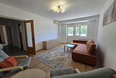 Apartament cu 2 camere decomandat, mobilat în Calea Victoriei
