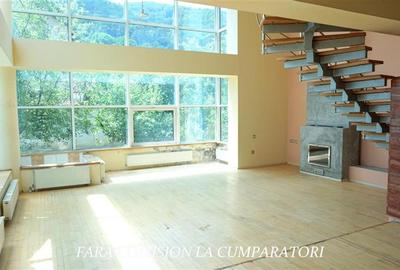 Casă individuală cu 12 camere cu Canalizare în Central - 7