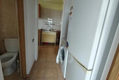 Apartament cu 2 camere decomandat în Micro 4