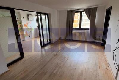 Apartament cu 4 camere în Crângași