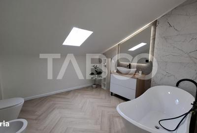Apartament cu 4 camere decomandat în Cristian
