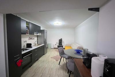Apartament cu 3 camere decomandat în Central - 1