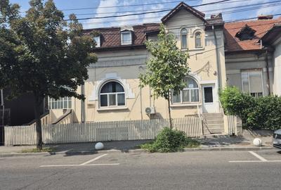 Spațiu comercial, de 50 mp, în Central