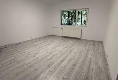 Apartament cu 3 camere decomandat în Tei - 2