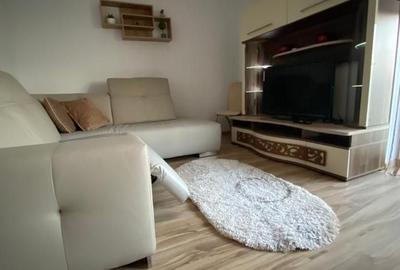 Apartament cu 3 camere decomandat în Nufărul - 1