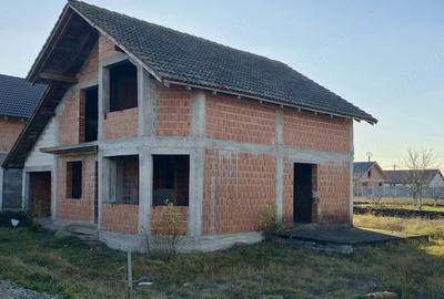 Casă cu 3 camere cu Teren 500 Mp în Sânmihaiu German