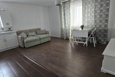 Apartament cu 3 camere decomandat în Central - 3