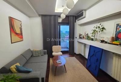 Apartament cu 3 camere semidecomandat, mobilat în Romană