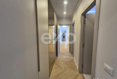 Apartament cu 4 camere decomandat în Central