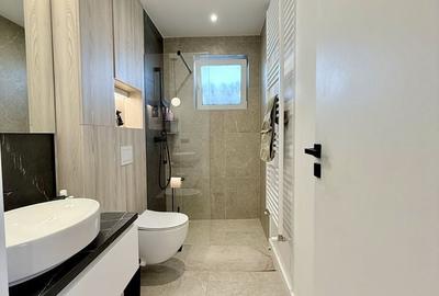 Apartament cu 3 camere decomandat în Exterior Vest