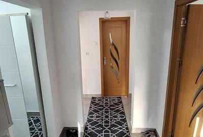 Apartament cu 3 camere decomandat în Dărmănești - 1