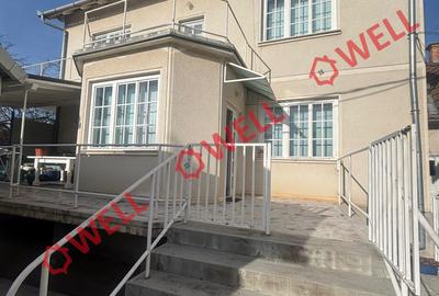 Birou, de 445 mp, în Central - 2