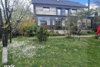 Casă individuală cu 5 camere cu Canalizare în Făget
