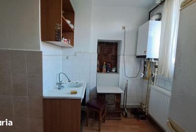 Apartament cu 3 camere decomandat în Agigea