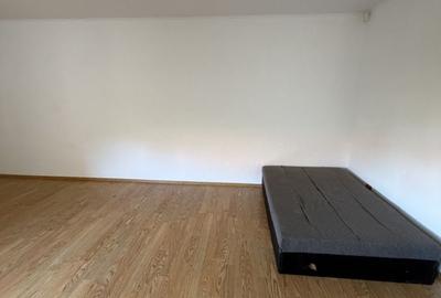 Casă cu 6 camere cu Teren 480 Mp în Banloc - 13