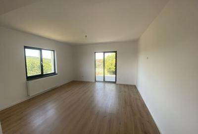 Casă cu 3 camere în Valea Adâncă - 13