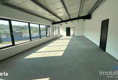 Spațiu comercial, de 550 mp, în Petros - 11