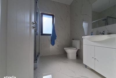 Casă cu 4 camere cu Teren 417 Mp în Giarmata