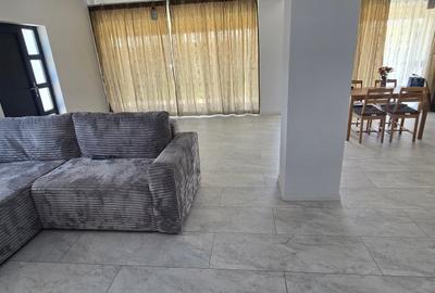 Casă individuală cu 3 camere cu Canalizare în Lazu - 25