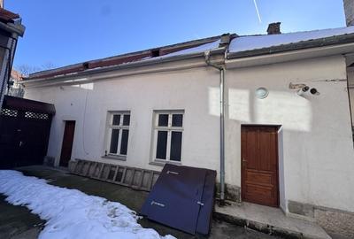 Casă cu 2 camere cu Teren 50 Mp în Drumul Carului - 1