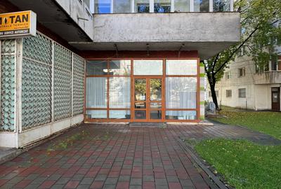 Spațiu comercial, de 51 mp, în Canta
