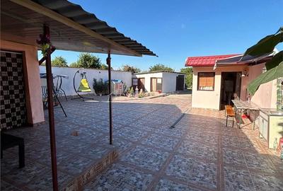 Casă cu Teren 814 Mp în