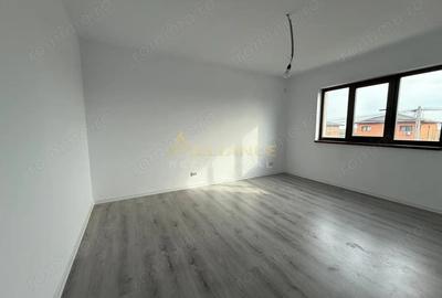 Casă cu 4 camere cu Teren 320 Mp în Berceni