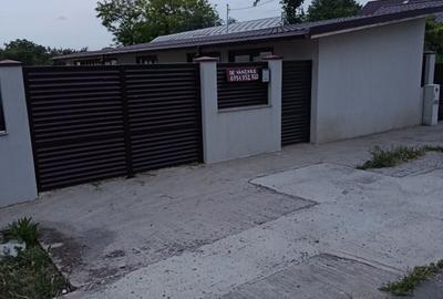 Casă cu 3 camere în Cazasu - 16