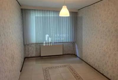 Apartament cu 2 camere decomandat în Titan