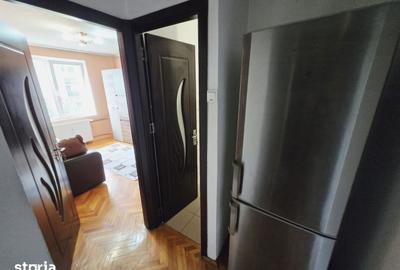 Apartament cu 3 camere semidecomandat în Rogerius