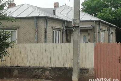 Casă cu 3 camere cu Teren 1000 Mp în Odobești - 1
